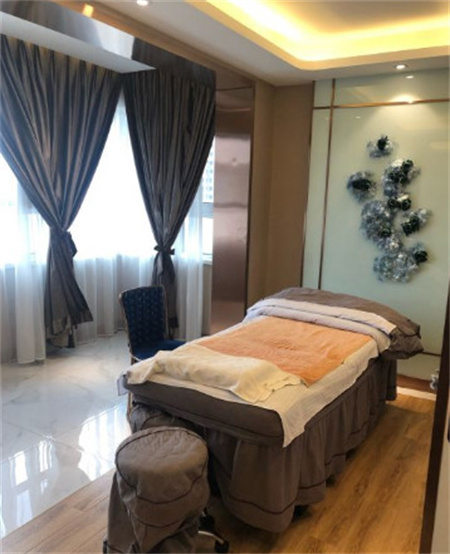 長春尚氏華醫(yī)美容整形門診部_治療室