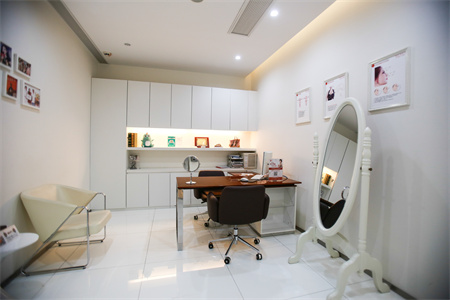 長春金羽醫(yī)療美容門診部