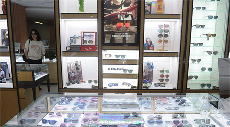 長(zhǎng)春愛爾匯鋒眼科門診部_配鏡區(qū)