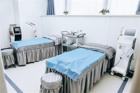 棗莊礦務(wù)局醫(yī)院美容整形中心_治療室