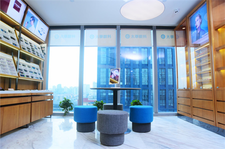 運城立明眼科醫(yī)院_配鏡室