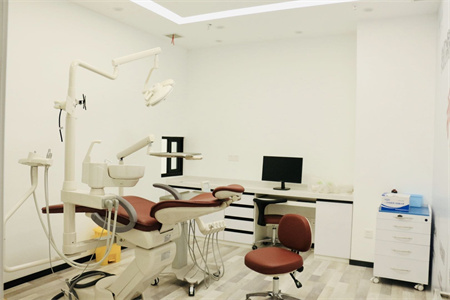 義烏傅氏口腔門診部_治療室