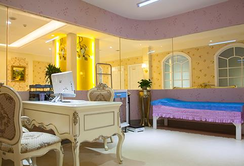 陽(yáng)江安琪兒婦產(chǎn)醫(yī)院整形美容中心_咨詢室