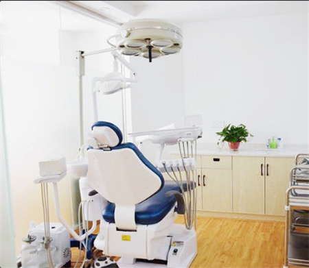 揚州劉偉口腔門診部 揚州劉偉口腔門診部