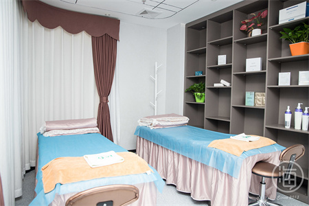 延吉趙太善醫(yī)療美容診所_治療室