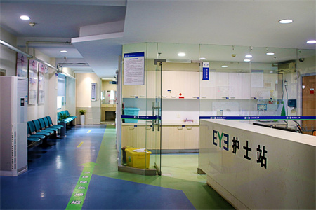 延吉愛(ài)爾匯鋒眼科醫(yī)院_護(hù)士站