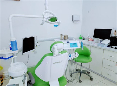 延邊?？瓶谇婚T診部_矯正室