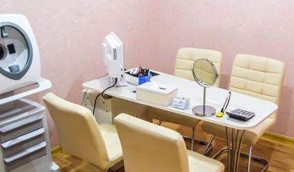 信陽(yáng)禾美醫(yī)療美容門(mén)診部_咨詢(xún)室