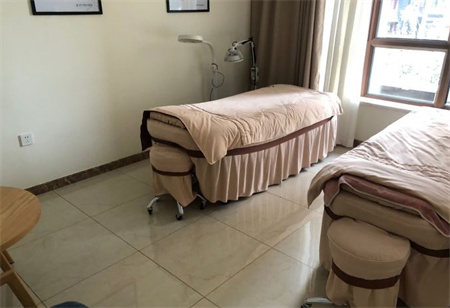 襄陽(yáng)夏文輝醫(yī)療美容診所_皮膚治療室