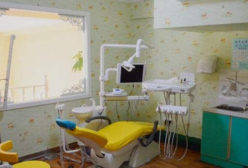 襄陽牙牙口腔門診部_治療室