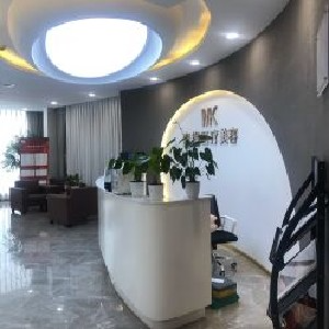 成都麥肯醫(yī)療美容診所_前臺(tái)