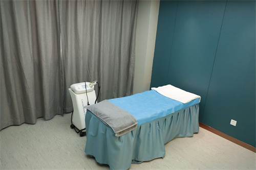 西寧小蘭醫(yī)療美容診所_皮膚治療室