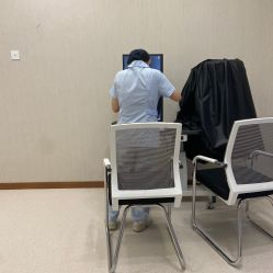 成都現(xiàn)代醫(yī)院醫(yī)學(xué)整形美容科_待診區(qū)