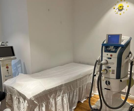 西安顏即(原顏術(shù))醫(yī)療美容診所_皮膚治療室