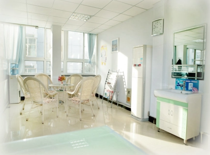 承德儒家口腔醫(yī)院_待診區(qū)