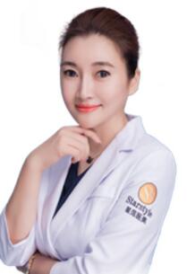 李琳.jpg 李琳.jpg