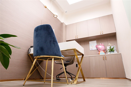 武漢中天醫(yī)療整形美容門診部_咨詢室