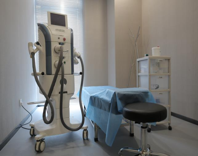 武漢陶然皮膚專科門(mén)診部_皮膚治療室