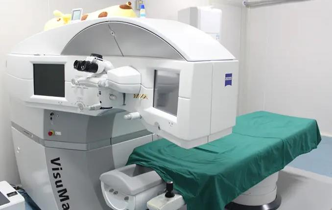 武漢市第八醫(yī)院眼科_飛秒手術(shù)室