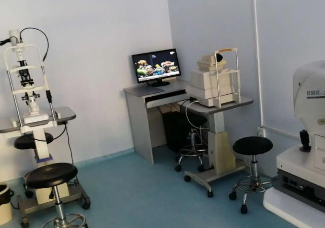 武漢市第八醫(yī)院眼科_檢測室