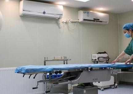 武漢鵬愛靜港醫(yī)療美容門診部_手術室