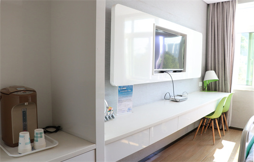 烏魯木齊馬龍醫(yī)療美容門診部 烏魯木齊馬龍醫(yī)療美容門診部