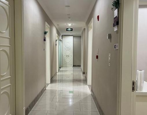 溫州名人醫(yī)療美容門(mén)診部_走廊