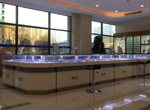 渭南愛(ài)爾眼科醫(yī)院_配鏡中心