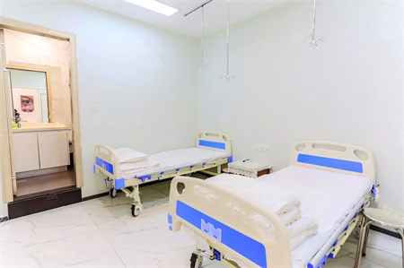 鐵嶺東電醫(yī)院眼科_病房