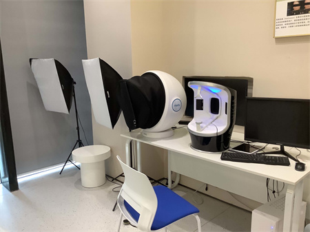 天津美澤醫(yī)學(xué)美容專(zhuān)科門(mén)診部_醫(yī)院儀器