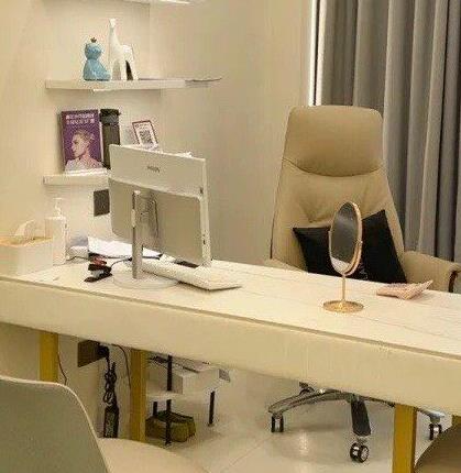 天津凱潤(rùn)婷醫(yī)療美容醫(yī)院_咨詢(xún)室