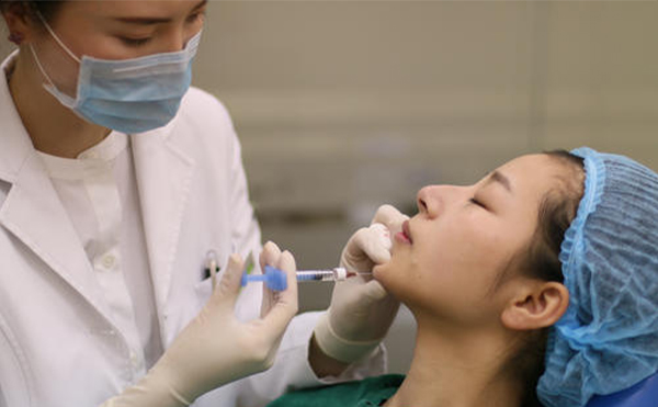 愛貝芙墊下巴的效果怎么樣?術(shù)后如何護(hù)理?