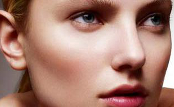 顴骨整形恢復(fù)后還能看到切口痕跡嗎?