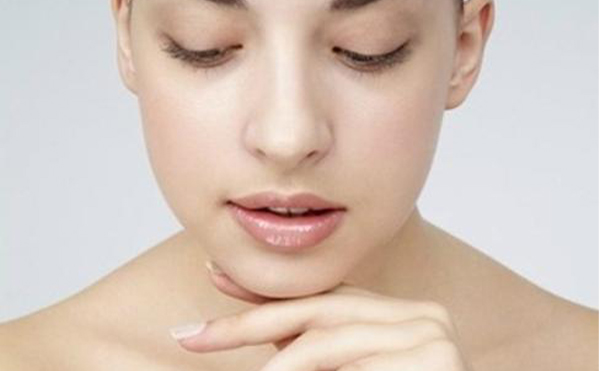 自體脂肪可以豐下巴嗎 ？