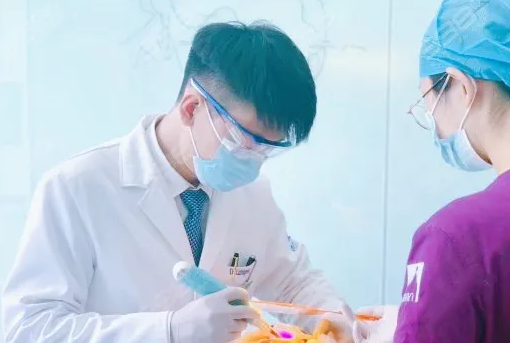 北京禾禾齒科醫(yī)生介紹