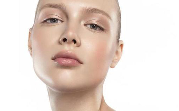 做膨體下巴恢復后手感真實嗎？假體墊下巴有什么優(yōu)勢？