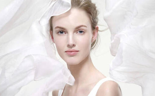 自體脂肪豐額頭會(huì)不會(huì)留疤?豐額頭手術(shù)