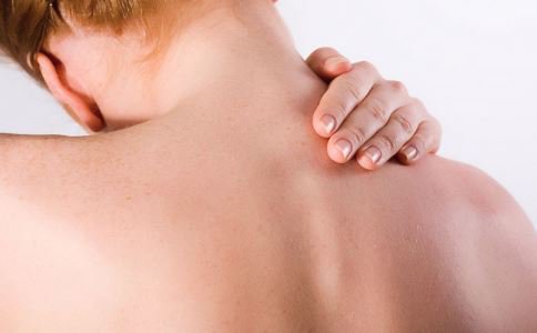 隔空溶脂瘦背部手術(shù)有什么風(fēng)險(xiǎn) 隔空溶脂瘦背部注意事項(xiàng)