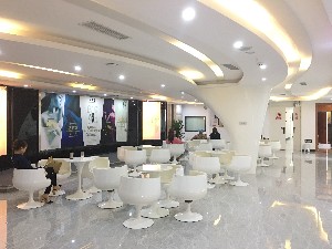 成都尼斯鉑尚醫(yī)療美容門(mén)診部